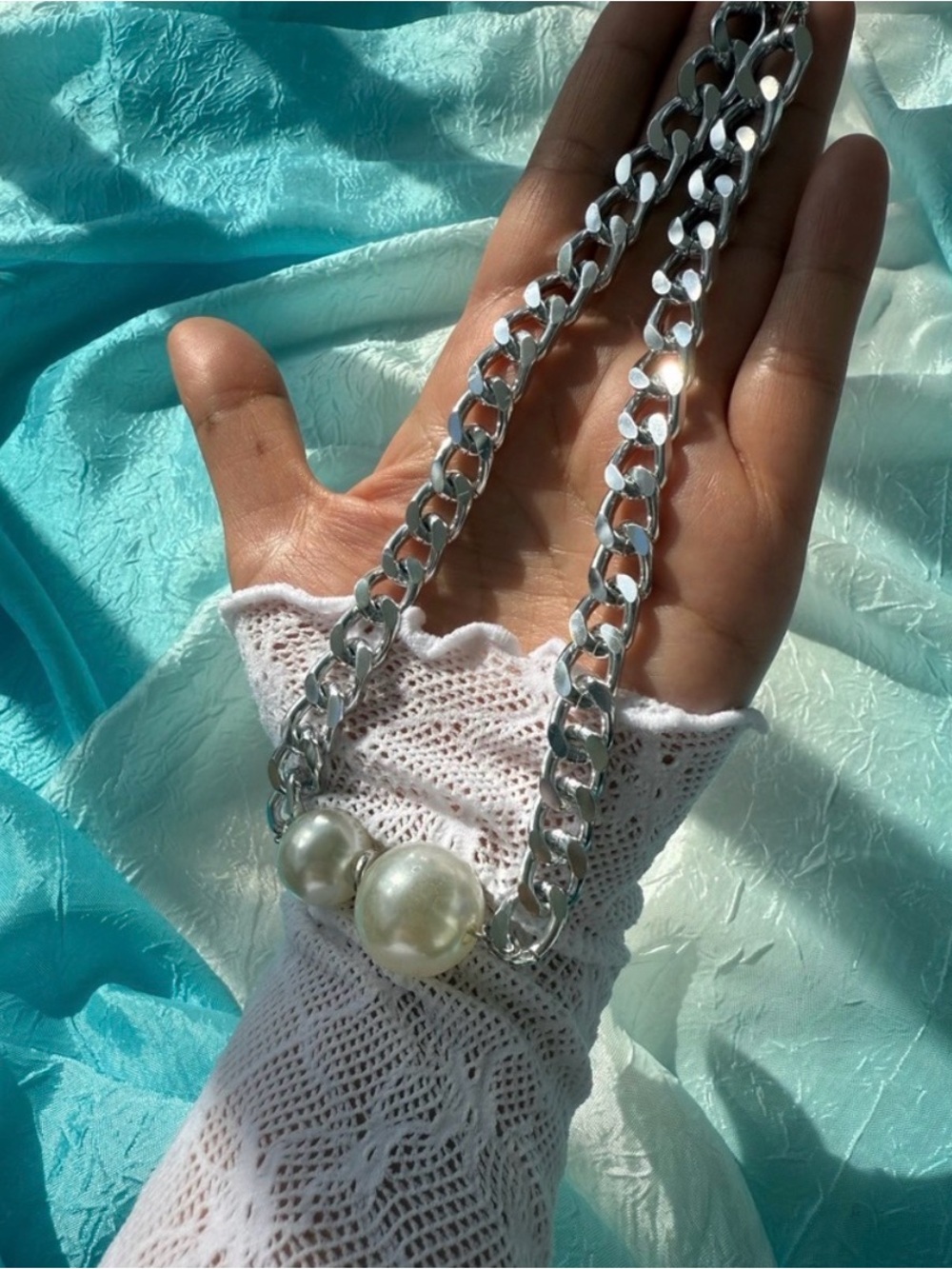 Pearl Silver Chain Statement Necklace - Picture 6 of 6